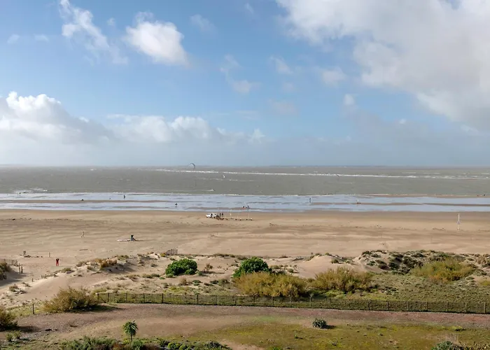 Maison Familiale Pour 8 Proche Et Bourg A St Brevin Vakantiehuis Saint-Brévin-les-Pins